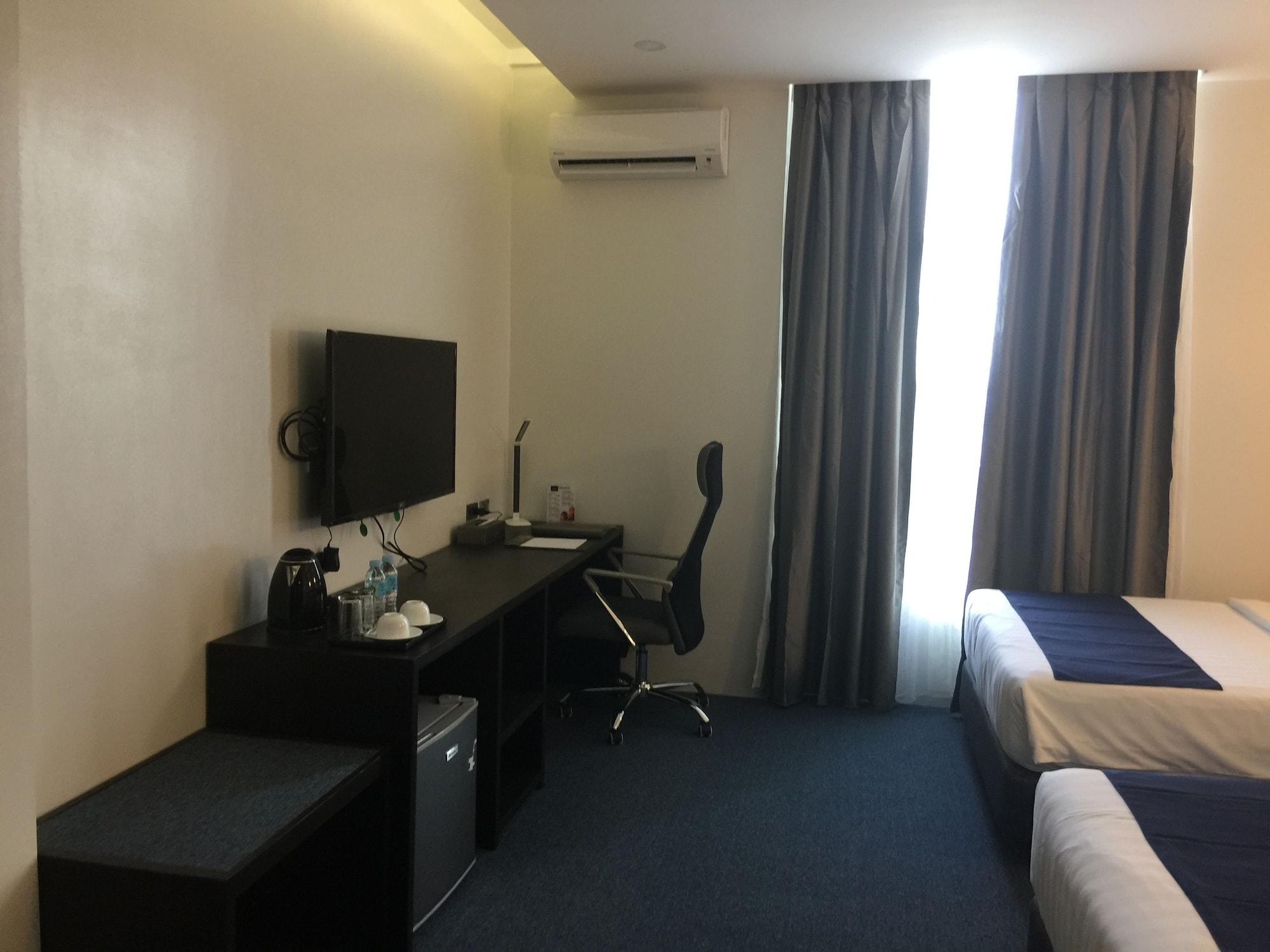 Mezzo Hotel Cebu Exterior photo