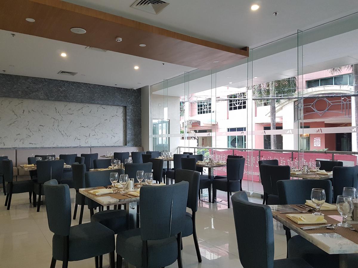 Mezzo Hotel Cebu Exterior photo